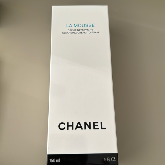 SOLD. Chanel La Mousse Face Wash - Picture 1 of 3